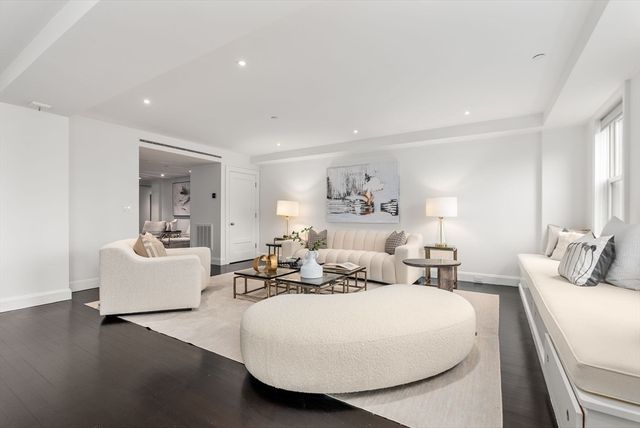 2 Commonwealth 9A, Boston, MA 02116