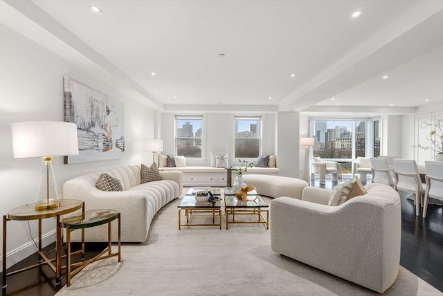 2 Commonwealth 9A, Boston, MA 02116