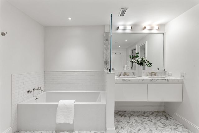 2 Commonwealth 9A, Boston, MA 02116