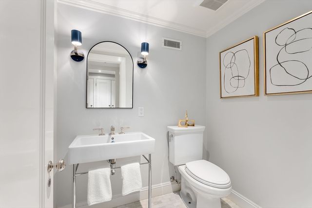 2 Commonwealth 9A, Boston, MA 02116