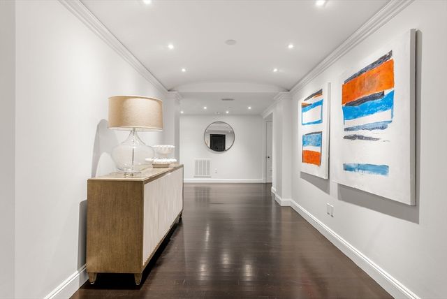 2 Commonwealth 9A, Boston, MA 02116