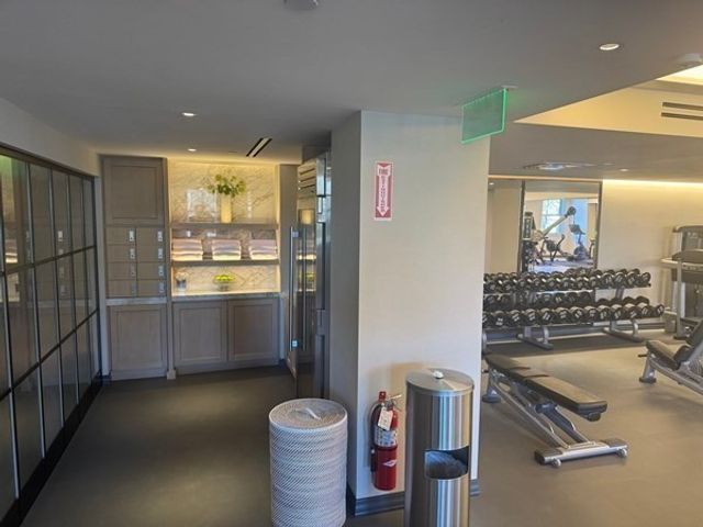 2 Commonwealth 9A, Boston, MA 02116