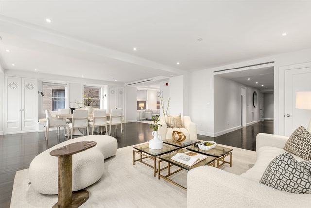 2 Commonwealth 9A, Boston, MA 02116