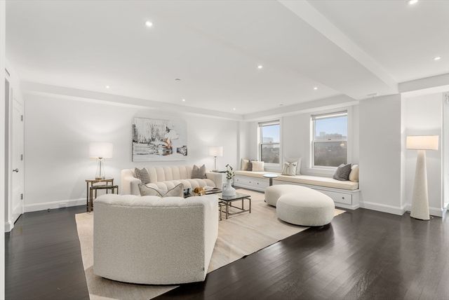 2 Commonwealth 9A, Boston, MA 02116