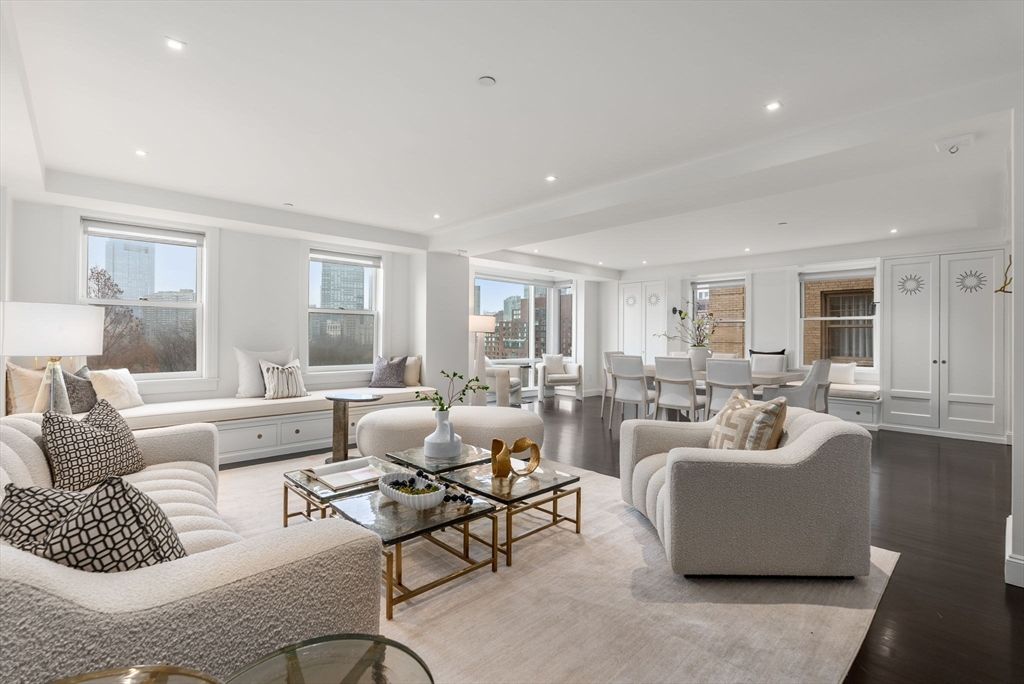 2 Commonwealth 9A, Boston, MA 02116