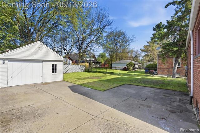 17377 Dresden Street, Detroit, MI 48205