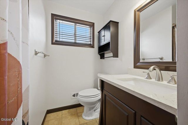 1 Victor Drive, Guilderland, NY 12203