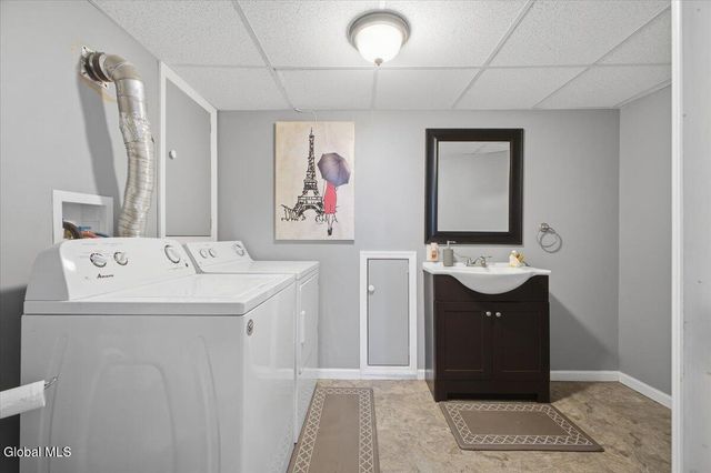 1 Victor Drive, Guilderland, NY 12203