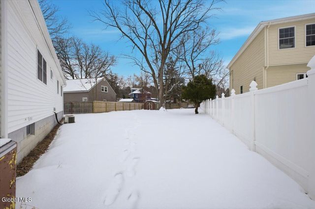 1 Victor Drive, Guilderland, NY 12203