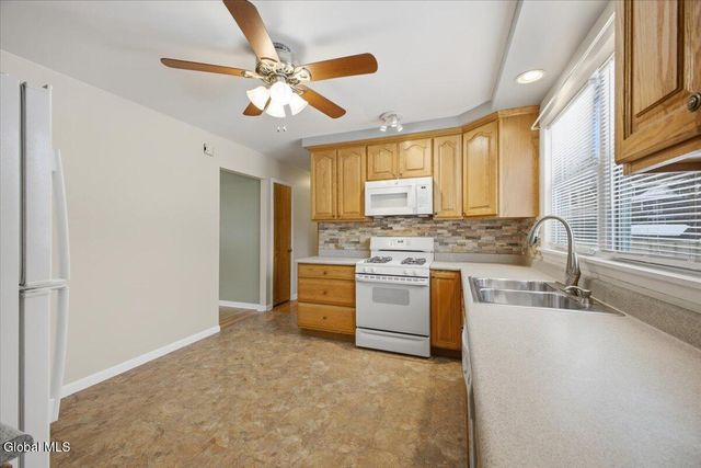 1 Victor Drive, Guilderland, NY 12203