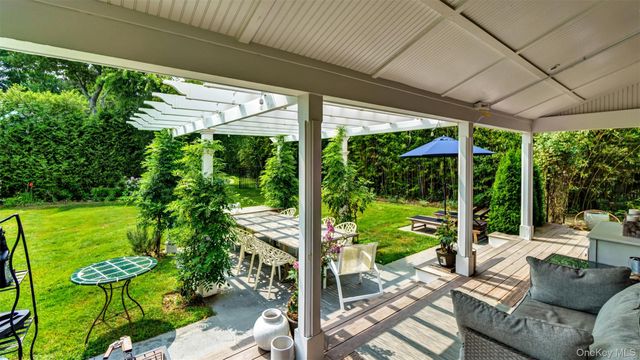 9 Ocame Avenue, Westhampton Beach, NY 11978