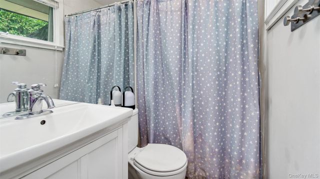 9 Ocame Avenue, Westhampton Beach, NY 11978