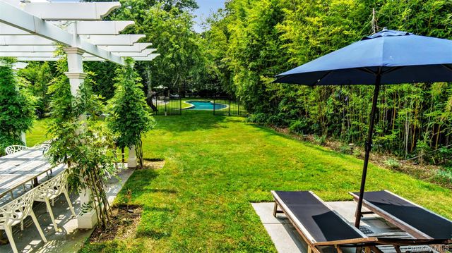 9 Ocame Avenue, Westhampton Beach, NY 11978