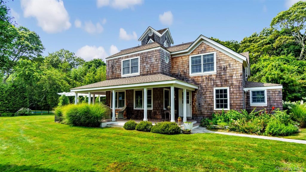 9 Ocame Avenue, Westhampton Beach, NY 11978