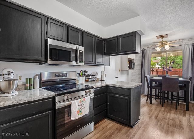 983 10th Avenue NW, Altoona, IA 50009