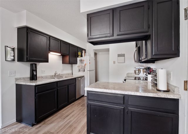 983 10th Avenue NW, Altoona, IA 50009