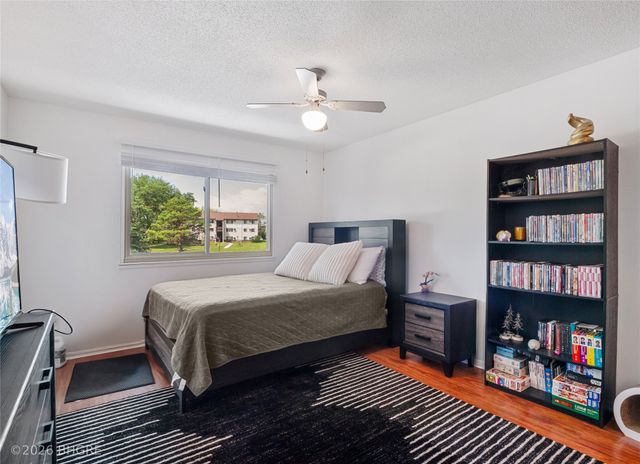 983 10th Avenue NW, Altoona, IA 50009