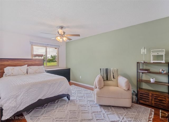 983 10th Avenue NW, Altoona, IA 50009