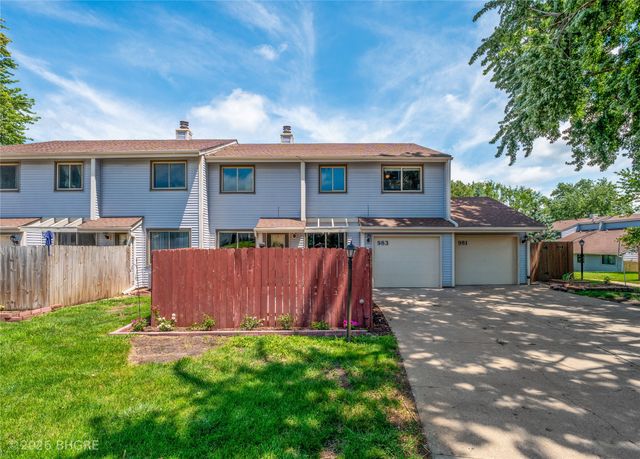 983 10th Avenue NW, Altoona, IA 50009