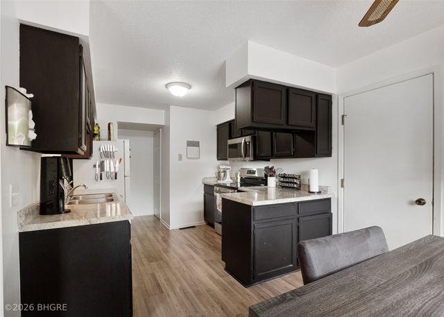 983 10th Avenue NW, Altoona, IA 50009