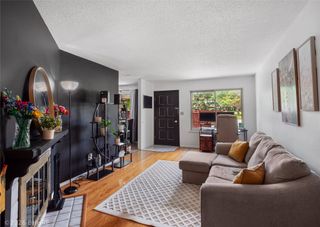 983 10th Avenue NW, Altoona, IA 50009