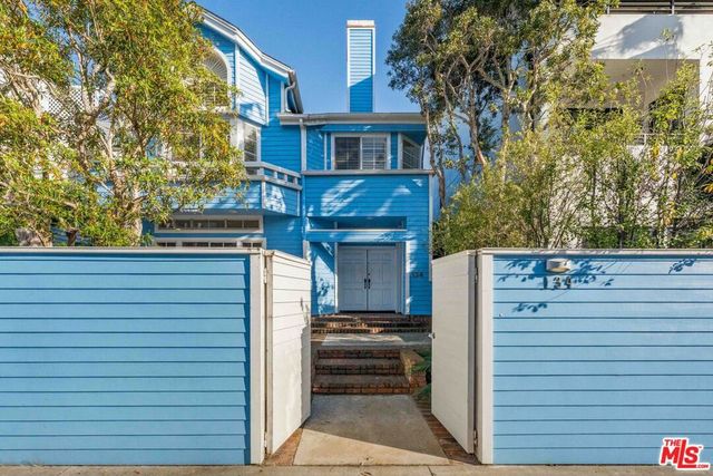 134 Roma Court, Marina Del Rey, CA 90292