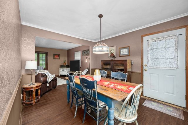 4131 Fillmore Lane, Davenport, IA 52806
