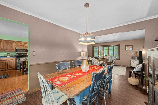 4131 Fillmore Lane, Davenport, IA 52806