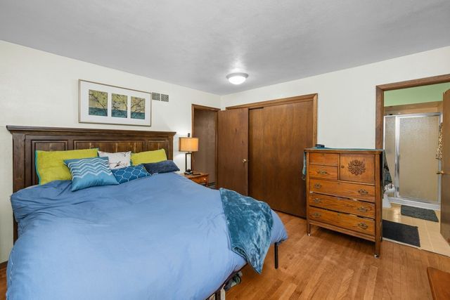 4131 Fillmore Lane, Davenport, IA 52806