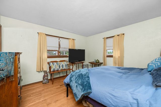 4131 Fillmore Lane, Davenport, IA 52806
