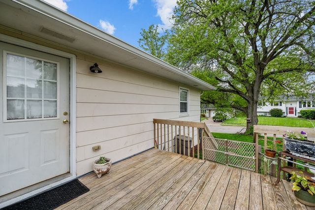 4131 Fillmore Lane, Davenport, IA 52806