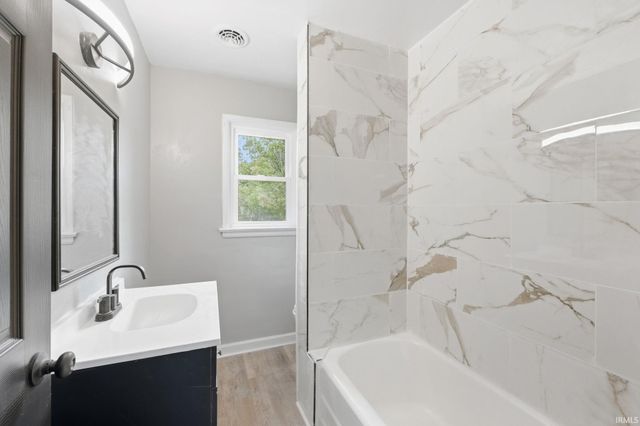 2915 Abbott Street, Fort Wayne, IN 46806