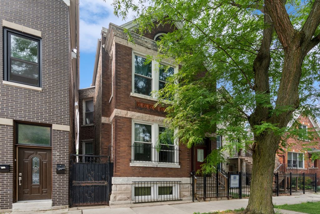 2323 W Charleston Street, Chicago, IL 60647