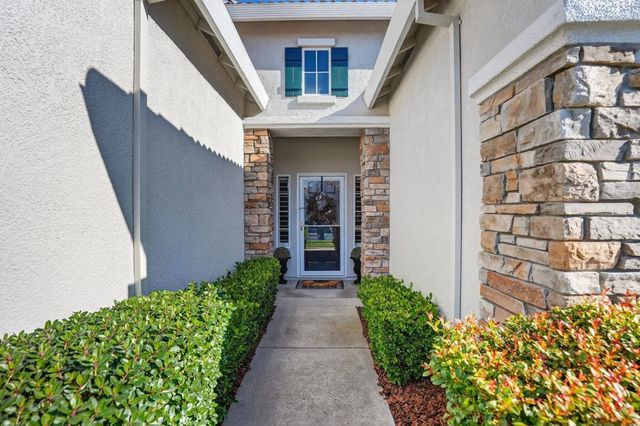 9021 Fallsmont Dr, El Dorado Hills, CA 95762