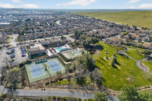 9021 Fallsmont Dr, El Dorado Hills, CA 95762