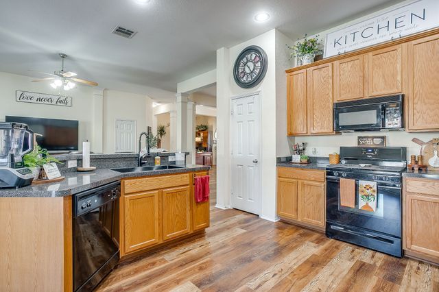 509 Azalea Drive, Glenn Heights, TX 75154