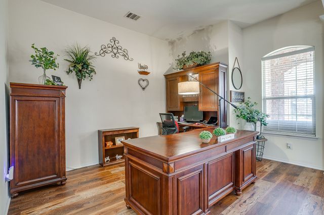 509 Azalea Drive, Glenn Heights, TX 75154