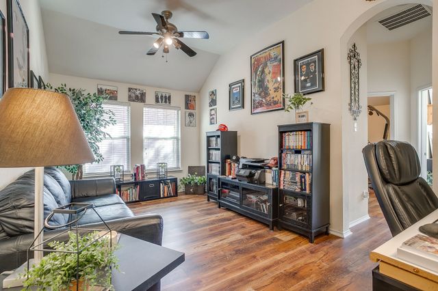 509 Azalea Drive, Glenn Heights, TX 75154