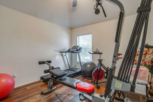 509 Azalea Drive, Glenn Heights, TX 75154