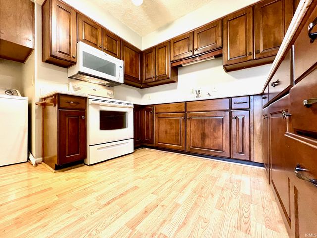 149 Hel Mar Drive, Mitchell, IN 47446