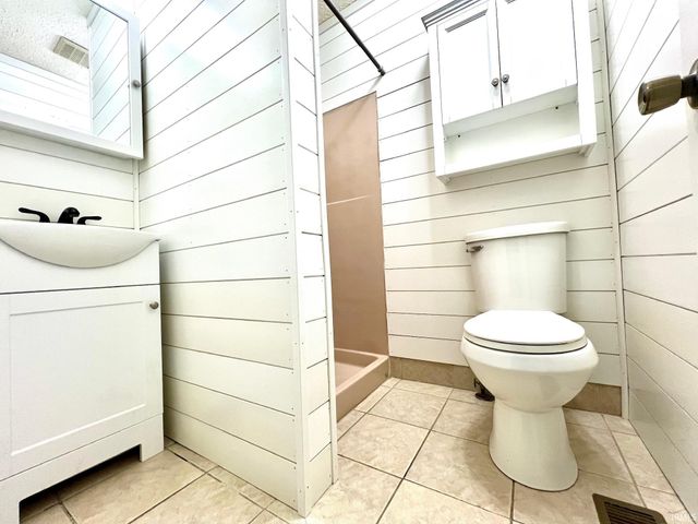 149 Hel Mar Drive, Mitchell, IN 47446