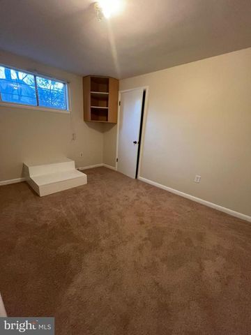 8102 CAREY BRANCH DR, Fort Washington, MD 20744