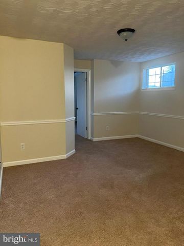 8102 CAREY BRANCH DR, Fort Washington, MD 20744