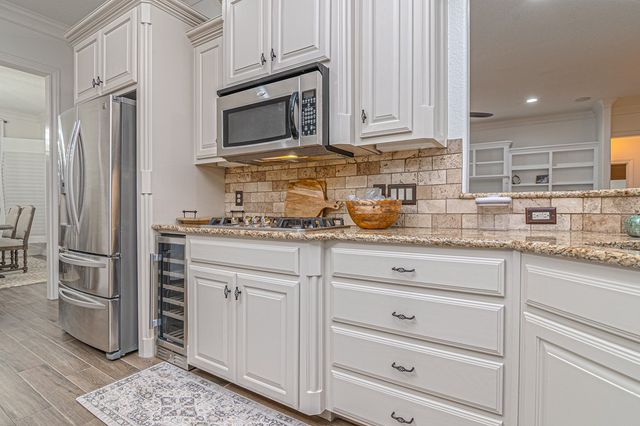 2009 Brentwood Dr, Midland, TX 79707