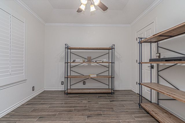 2009 Brentwood Dr, Midland, TX 79707