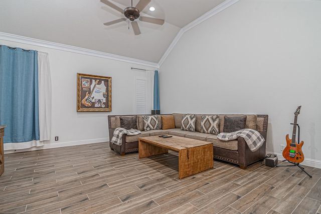 2009 Brentwood Dr, Midland, TX 79707