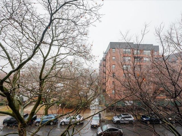 1200 E 53 Street 4S, Brooklyn, NY 11234