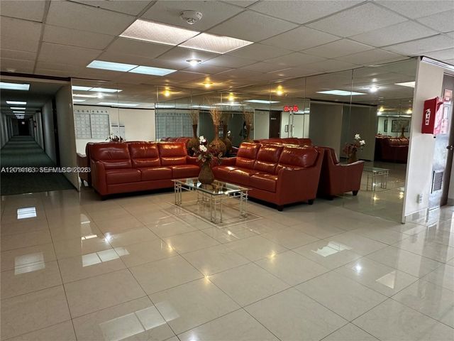 2001 Atlantic Shores Blvd 104, Hallandale Beach, FL 33009