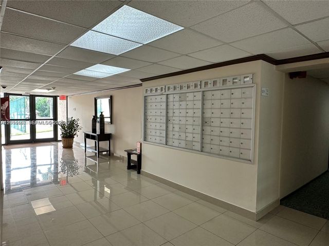 2001 Atlantic Shores Blvd 104, Hallandale Beach, FL 33009
