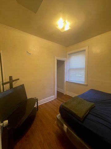 4123 W Washington Boulevard, Chicago, IL 60624